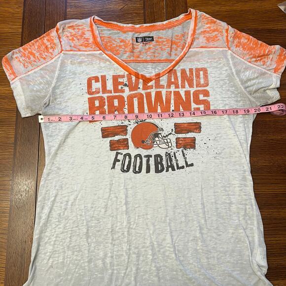 Cleveland Browns XL V-Neck Tee - NFL Football White/Orange - Picture 7 of 9